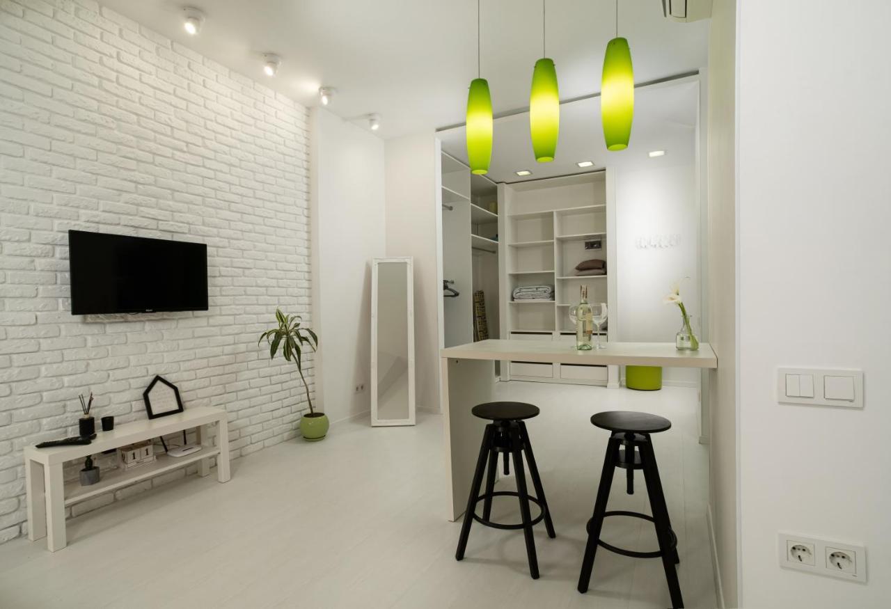 White Attic Apartment Odesa Exterior foto