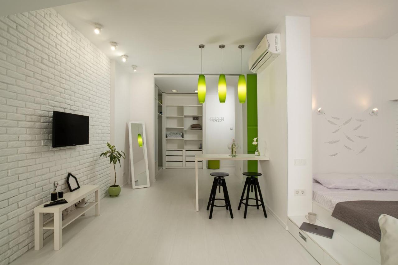 White Attic Apartment Odesa Exterior foto